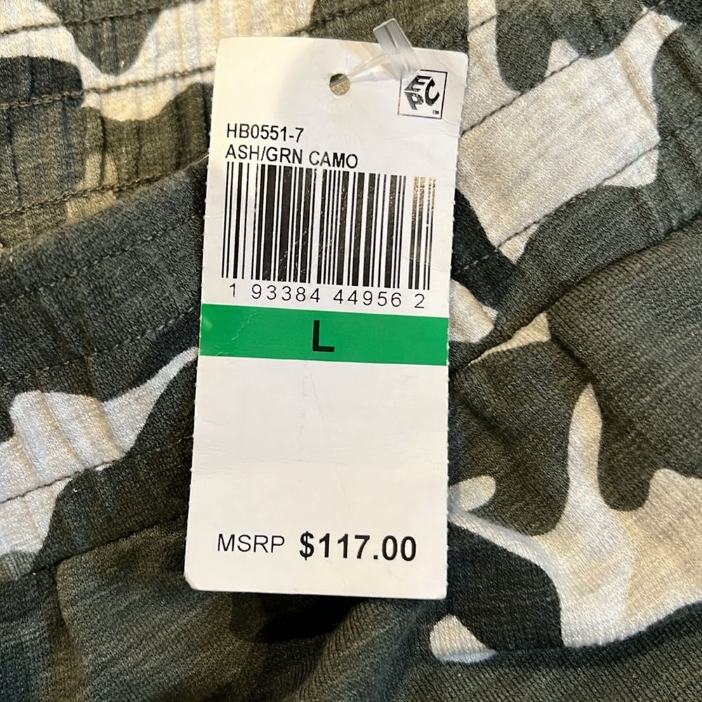 NWT Monrow Grey and Camo Set, Shorts and Long Sleeve Shirt - Picture 5 of 8